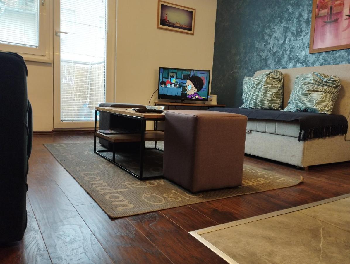 Apartman Tatjana Novi Sad Exteriör bild